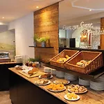 Dollinger Hotel