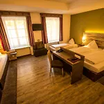 Dollinger Hotel 3*
