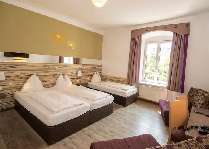 Dollinger Szálloda 3*