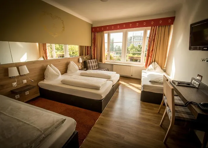 Dollinger Szálloda 3*