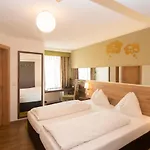 Dollinger 3* Innsbruck